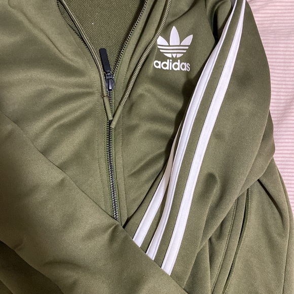 Khaki Adidas Hooded Sweater 💚 - Picture 3 of 3